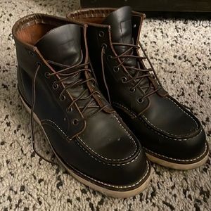 Red Wing Classic Boots - size 10